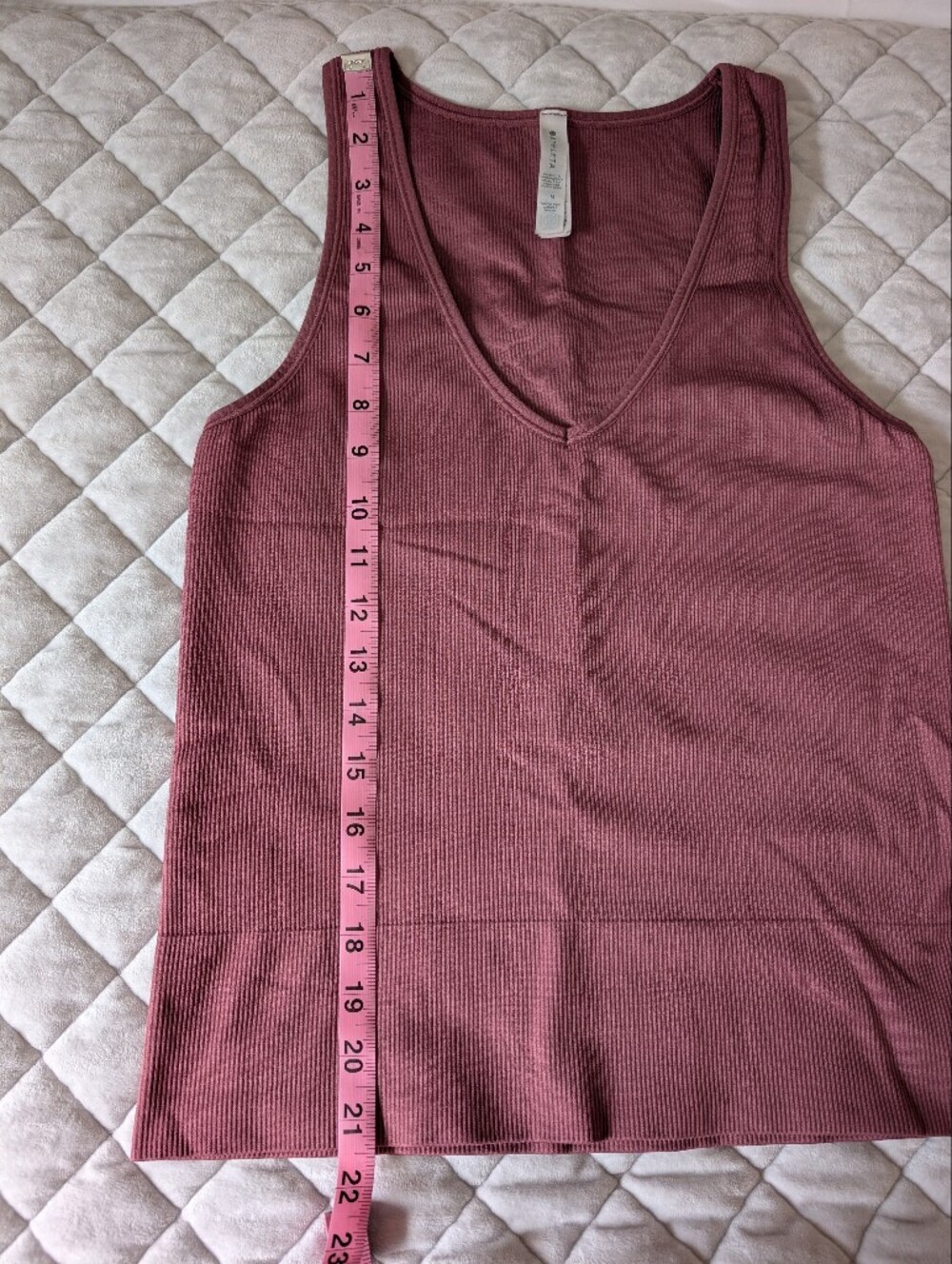 Athleta Ribbed V Neck Tank, Rose Pink, Size Medium - Picture 5 of 7